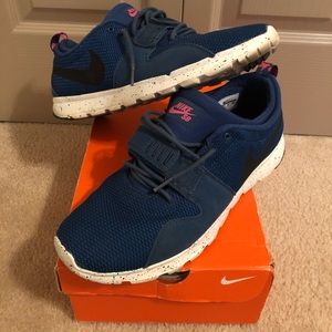 Navy men’s Nike’s